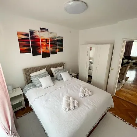 Apartment Elegant Escape