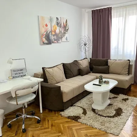 Elegant Escape Apartment *
